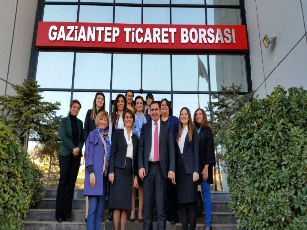 TOBB Gaziantep Kadın Girişimciler Kurulu İcra Komitesi Ticaret Borsasi Bşk.Sn.Ahmet TiRYAKiOGLU'nu ziyaret etti